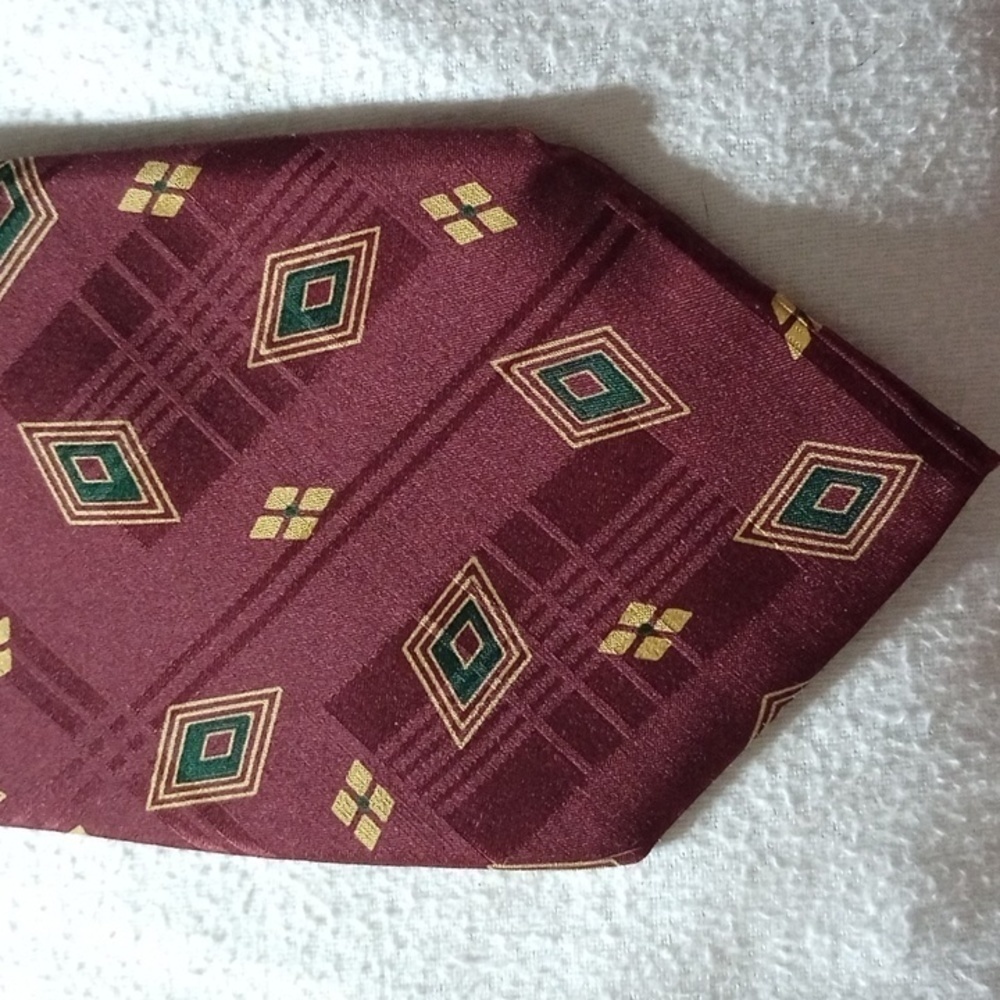 Tom James men's tie